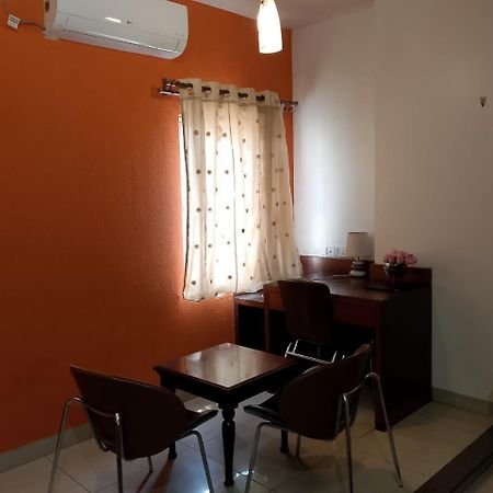Cubbon Suites - 10 Minute Walk To Mg Road, Mg Road Metro And Church Street バンガロール エクステリア 写真